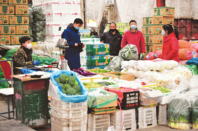 山西太原 蔬菜貨源充足，農(nóng)副產(chǎn)品供銷兩旺